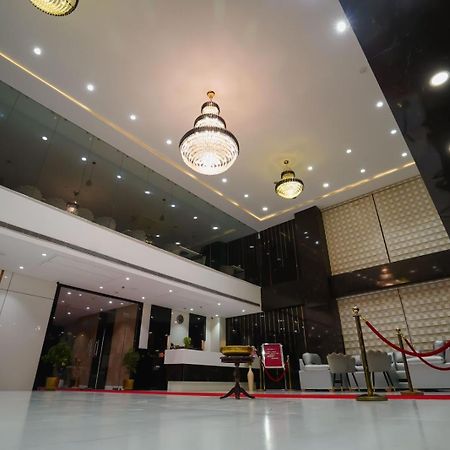 Royal Bliss Hotel Patna  Bagian luar foto