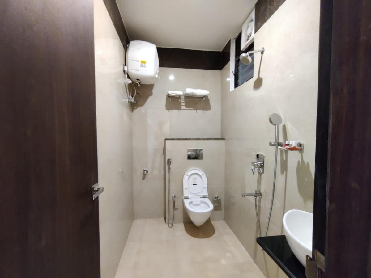 Royal Bliss Hotel Patna  Bagian luar foto