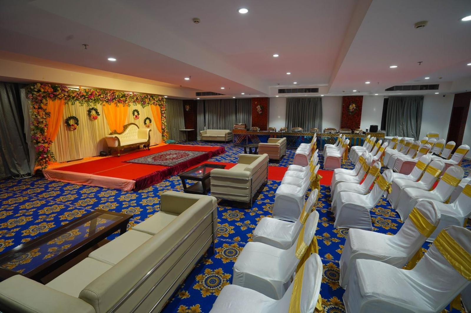 Royal Bliss Hotel Patna  Bagian luar foto